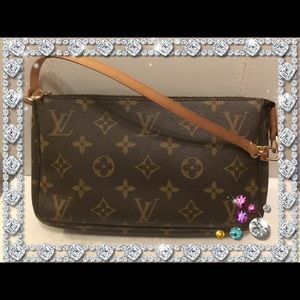 SOLD 🚨AUTHENTIC LOUIS VUITTON POCHETTE BAG 💖